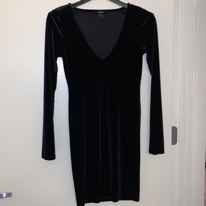 Small Forever 21 black velvet long sleeve mini dress